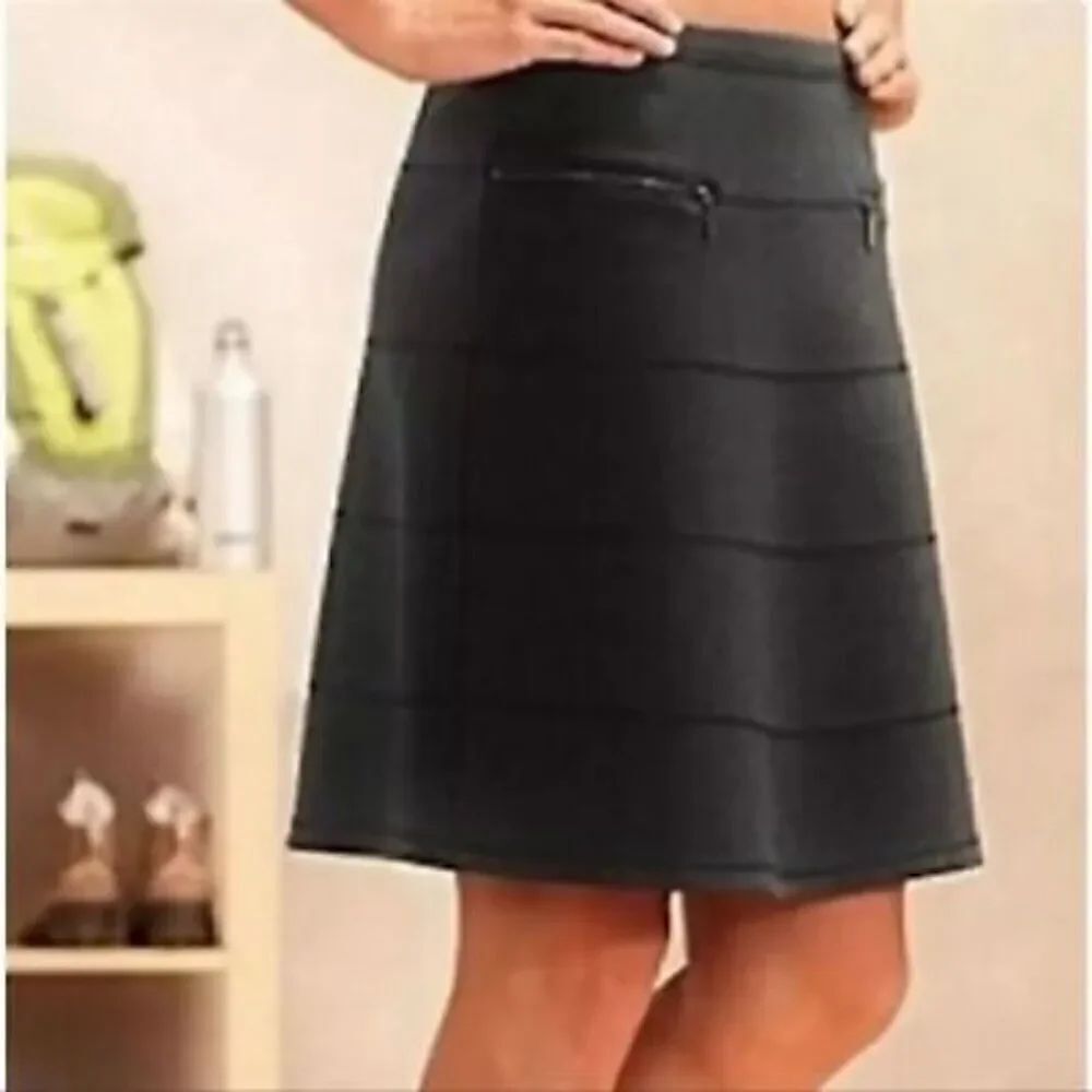 Athleta Strata A-line Skirt Black Women's Size Small Zipped Pockets